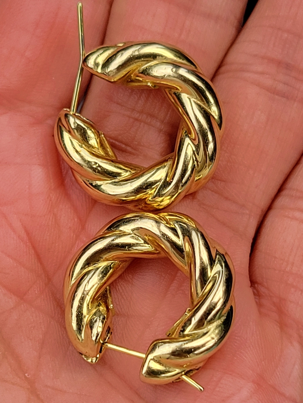 18k David Yurman Braided Solid Gold Hoop Earrings - Picture 5 of 10